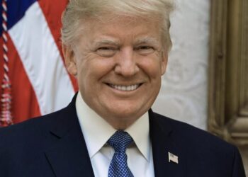 Трамп ввел пошлины до 100% на импорт дронов