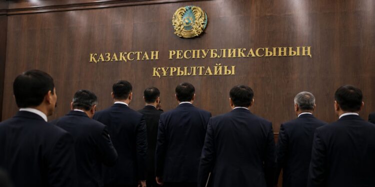 Кандидаты без мандатов: кто из опытных депутатов не прошел в Курултай