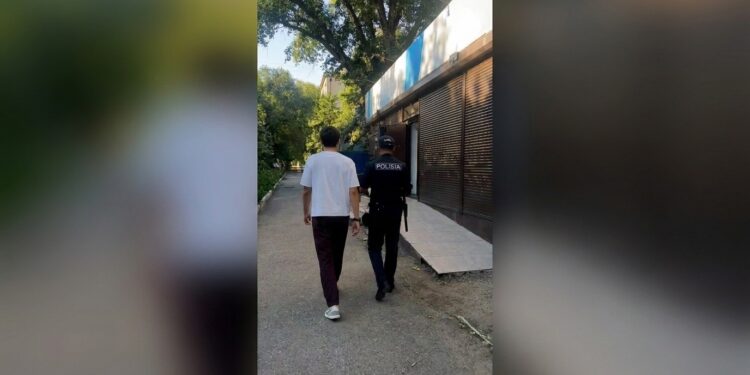 Актюбинца оштрафовали за видео, нарушающее нормы общественной этики