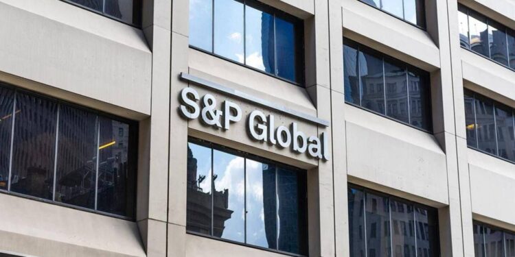 S&P повысило кредитный рейтинг Казахстана впервые с 2016 года