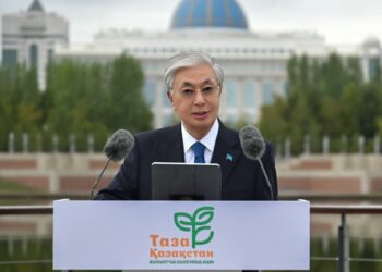 От качества дорог до социальных льгот: Токаев обозначил задачи для страны, правительства и акимов