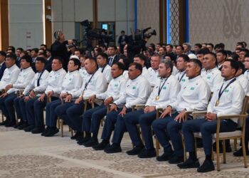 Тоқаев Көшпенділер ойындарында 74 медальмен топ жарған спортшыларды марапаттады