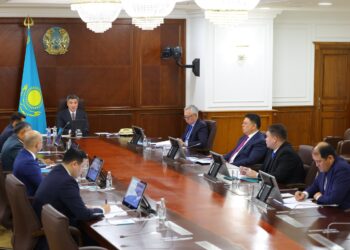 Бектенов потребовал удержать цены на овощи зимой