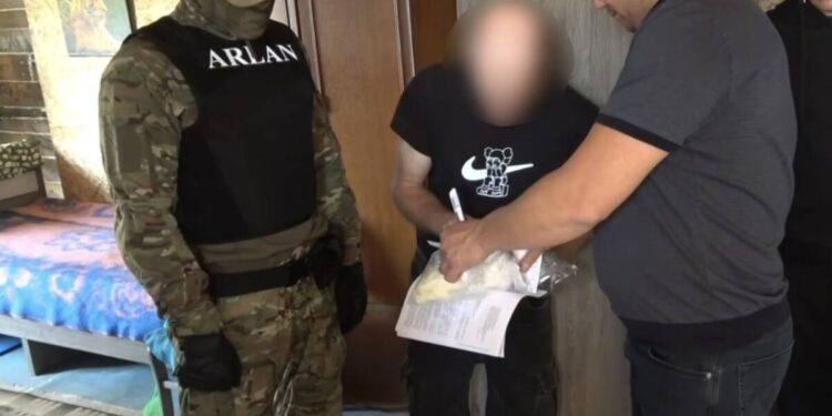 В ВКО у мужчины изъяли почти 35 кг конопли