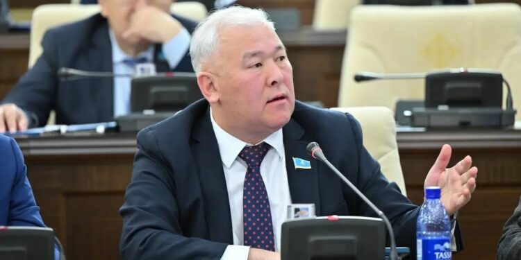 Мурат Абенов предложил изменить подход к качеству образования после результатов PISA