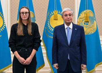 Токаев встретился с первой ракеткой мира Еленой Рыбакиной