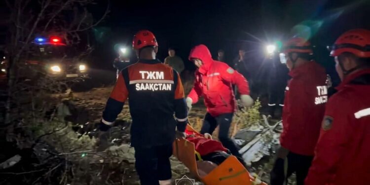 16-летнюю девушку с травмой ноги спасли в горах Алматы
