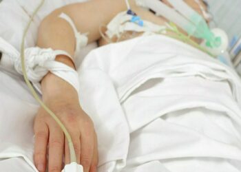 В Актау умер 9-летний Бекарыс, который больше двух недель находился в реанимации после отравления