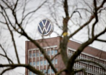 Volkswagen отзывает почти 70 тысяч электромобилей из-за риска возгорания