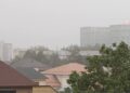 Пыль, запах газа и гари: жители Алматы жалуются на качество воздуха