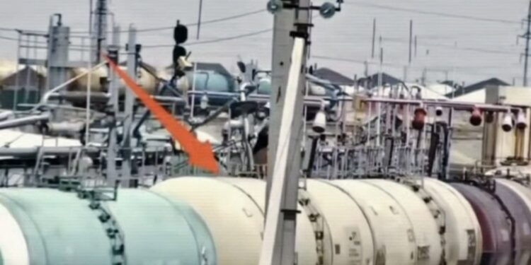 Нефтепродукты с заводов Standart Petroleum и Mangystau Oil Refining вывозили через порт Актау под видом печного топлива