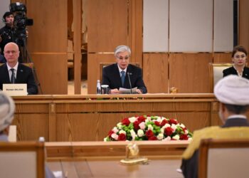 Токаев и Султан Омана провели переговоры в расширенном составе