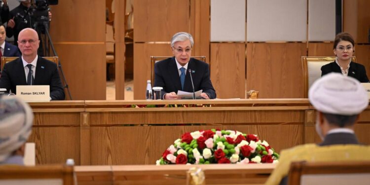 Токаев и Султан Омана провели переговоры в расширенном составе