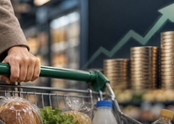 Казахстанцы тратят больше половины потребительских расходов на еду